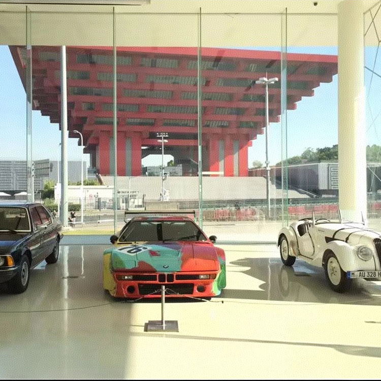 上海宝马展览中心，弹性聚氨酯+聚氨酯超耐磨罩面